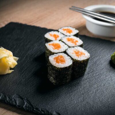 Макі з лососем