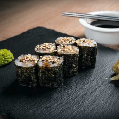 Макі з вугрем